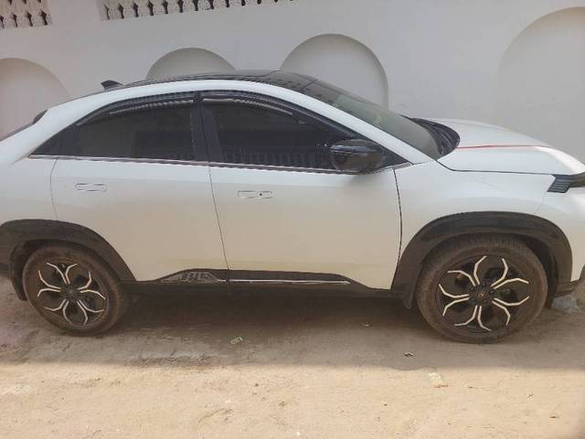 https://images10.gaadi.com/usedgaadi-sellcar/UsedCar/f52ee81ea/c37fc9ff-7185-4619-8283-9553203abc7b.jpg?imwidth=6400