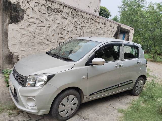 https://images10.gaadi.com/usedgaadi-sellcar/UsedCar/f52f265da/a9ef3c79-e70d-4bcf-a8be-da381623f76d.jpg?imwidth=6400