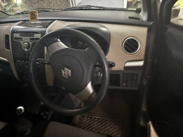 https://images10.gaadi.com/usedgaadi-sellcar/UsedCar/f52f7116a/8b3b412e-89b7-48f7-a9d9-385f891567cb.jpg?imwidth=6401