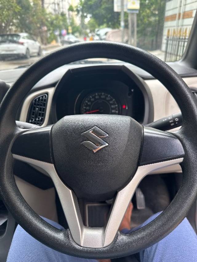 https://images10.gaadi.com/usedgaadi-sellcar/UsedCar/f52fe07da/88f94252-d506-4acc-9f60-fce5d2138c2b.jpg?imwidth=6400