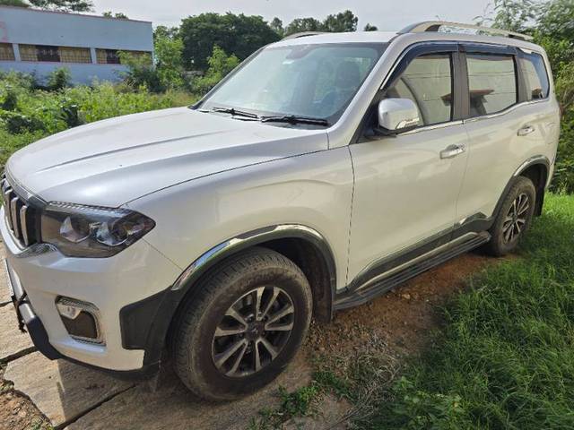 https://images10.gaadi.com/usedgaadi-sellcar/UsedCar/f53056a3a/97cec270-212d-4a1f-a20b-aab9ca6d7af9.jpg?imwidth=6402
