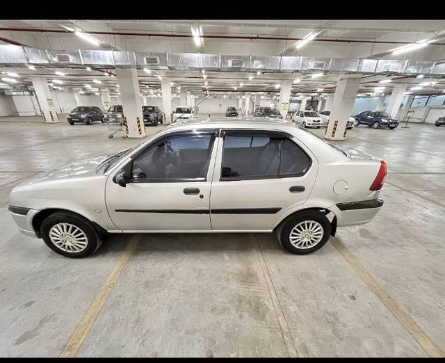 https://images10.gaadi.com/usedgaadi-sellcar/UsedCar/f5306360a/2fa5f2ea-5e5b-48d3-92dd-d04ef8a9d86b.jpg?imwidth=6402
