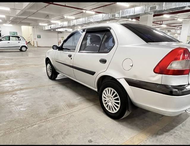 https://images10.gaadi.com/usedgaadi-sellcar/UsedCar/f5306360a/dad4437b-1500-4a86-b29e-dc2c21462f7d.jpg?imwidth=6401