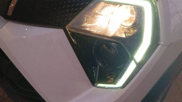 https://images10.gaadi.com/usedgaadi-sellcar/UsedCar/f5306a8ca/77d3e3c6-2cef-4f4d-9c00-7808fca23241.jpg?imwidth=6402