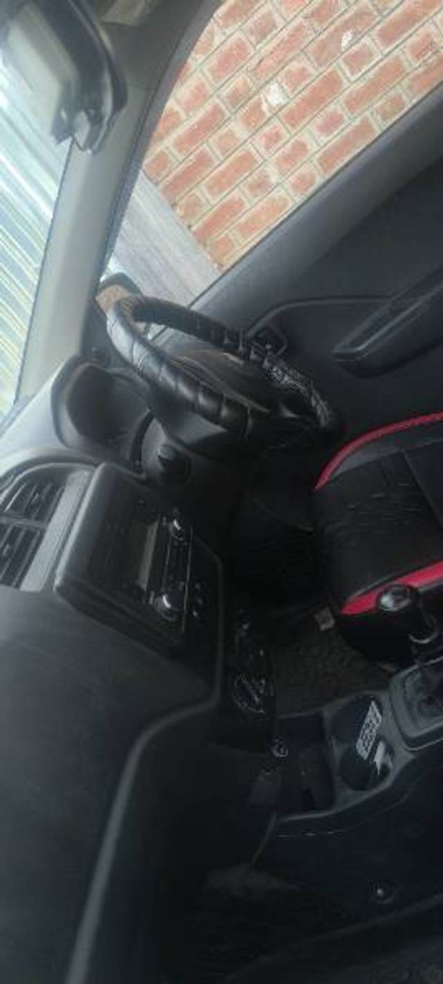 https://images10.gaadi.com/usedgaadi-sellcar/UsedCar/f5307a87a/80f1f045-e411-40b5-b39f-b590f23d5604.jpg?imwidth=6402