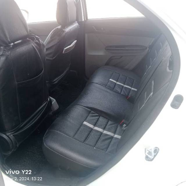 https://images10.gaadi.com/usedgaadi-sellcar/UsedCar/f530b7a9a/704a9248-bd17-4ed1-8fbe-a2f10dc6c5dd.jpg?imwidth=6402