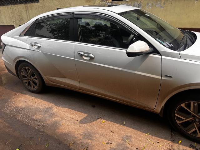 https://images10.gaadi.com/usedgaadi-sellcar/UsedCar/f530d6daa/94f55552-5fb9-4da2-9d4c-f96076ea3a09.jpeg?imwidth=6401