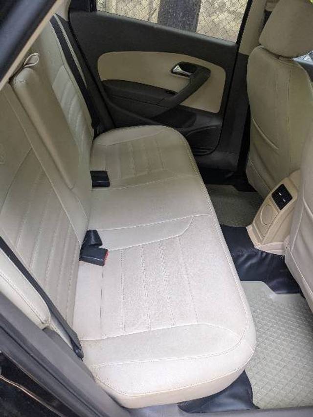 https://images10.gaadi.com/usedgaadi-sellcar/UsedCar/f5324a65a/9d470b46-7cc2-4e16-9d95-dc3afadea247.jpg?imwidth=6402