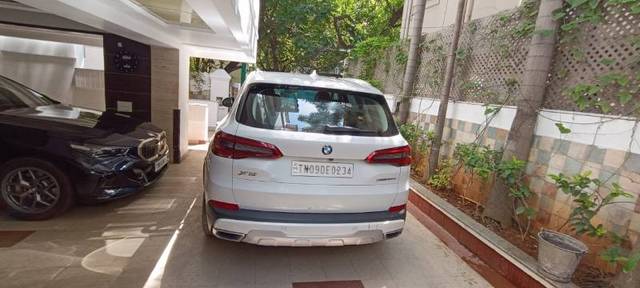 https://images10.gaadi.com/usedgaadi-sellcar/UsedCar/f53270a6a/e0147d23-11dc-4987-b495-2e390e607d3a.jpg?imwidth=6402
