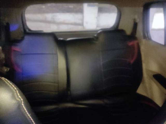 https://images10.gaadi.com/usedgaadi-sellcar/UsedCar/f532e22ea/1cc9c923-cc78-48af-b128-299c88a5f1aa.jpg?imwidth=6402