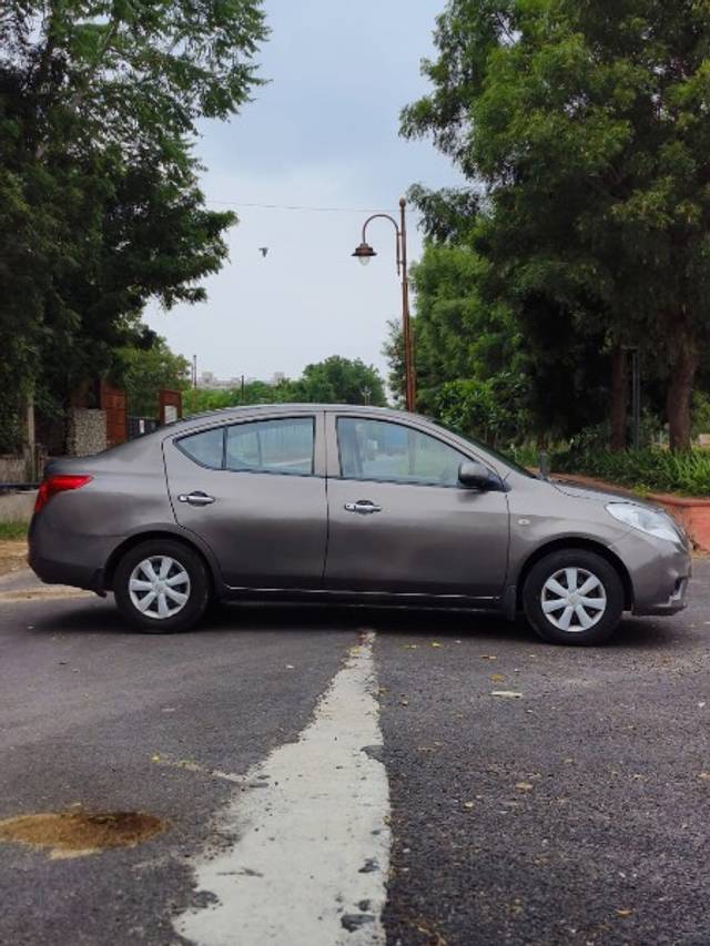https://images10.gaadi.com/usedgaadi-sellcar/UsedCar/f5337199a/d9011641-1565-4cff-9cfc-9c6f61710935.jpeg?imwidth=6401