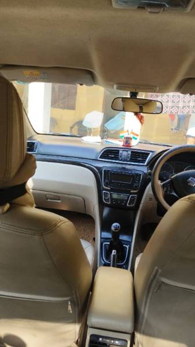https://images10.gaadi.com/usedgaadi-sellcar/UsedCar/f5339b7da/c7f4a900-f35c-4484-a25f-8a99528c4f79.jpg?imwidth=6401