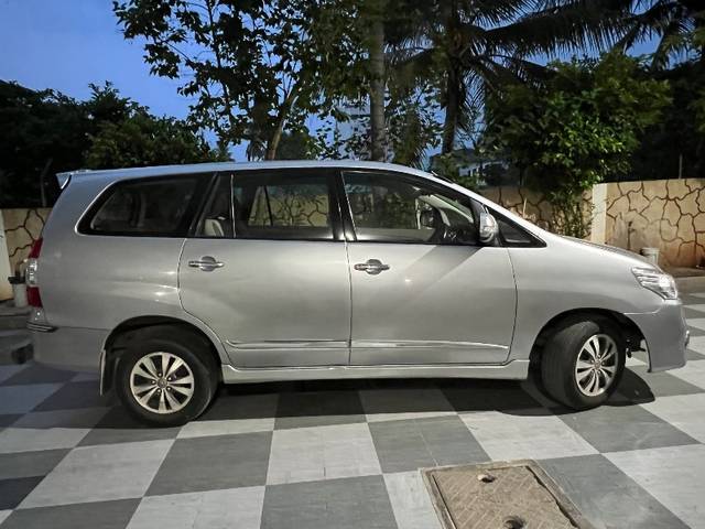 https://images10.gaadi.com/usedgaadi-sellcar/UsedCar/f53417f7a/47146f5f-9a03-41c7-b9cd-de9fcefa010d.jpeg?imwidth=6401
