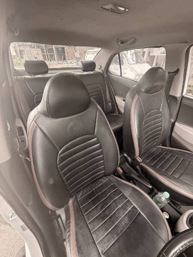 https://images10.gaadi.com/usedgaadi-sellcar/UsedCar/f5342f4ba/f4fcfafb-f6c3-479d-b37b-d6ef79d58bf1.JPG?imwidth=6400