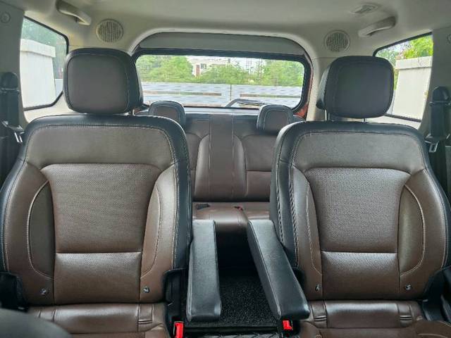 https://images10.gaadi.com/usedgaadi-sellcar/UsedCar/f5350445a/34f90a6f-c845-4832-84dd-6efc83fb909c.jpg?imwidth=6402