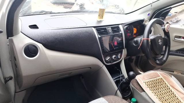 https://images10.gaadi.com/usedgaadi-sellcar/UsedCar/f535551fa/51cd7da0-12dd-405a-9e9a-c4cedc3f8397.jpeg?imwidth=6400