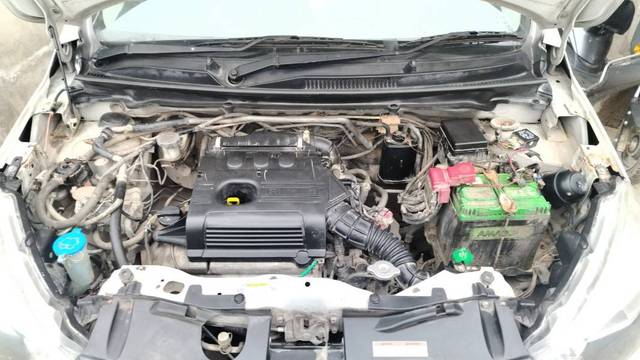 https://images10.gaadi.com/usedgaadi-sellcar/UsedCar/f535551fa/5ada8f75-ac56-4707-b2aa-fb4b1040f63c.jpeg?imwidth=6402