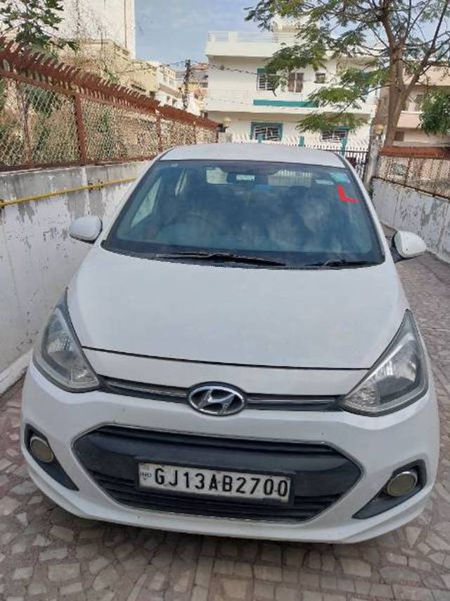 https://images10.gaadi.com/usedgaadi-sellcar/UsedCar/f5356b22a/1f15d36b-4808-4dac-ac3b-43a3e4f534c0.jpg?imwidth=6400