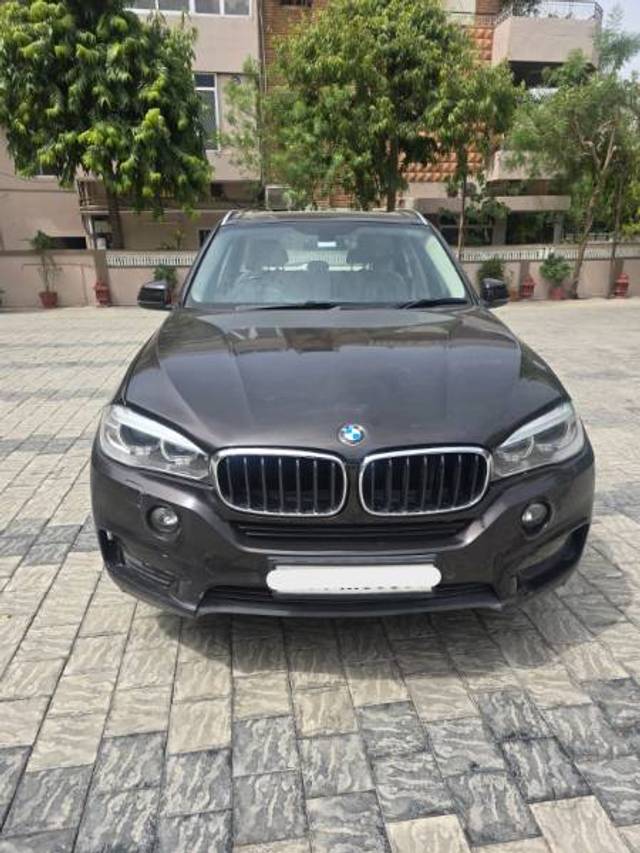 https://images10.gaadi.com/usedgaadi-sellcar/UsedCar/f536378da/e8bc5e2c-d592-4f6a-8fc3-7c7d3c19c23a.jpg?imwidth=6400