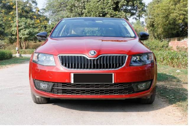 https://images10.gaadi.com/usedgaadi-sellcar/UsedCar/f536609fa/ef83602b-0515-45fe-b55e-8cc76391f5d9.png?imwidth=6400