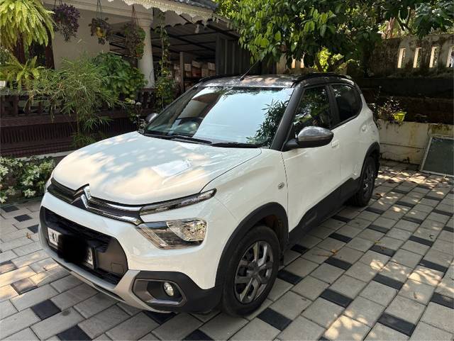 https://images10.gaadi.com/usedgaadi-sellcar/UsedCar/f536acc2a/85a47d16-a517-4453-ab63-db99382abde9.jpeg?imwidth=6401