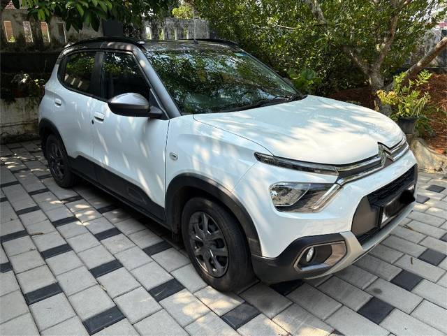 https://images10.gaadi.com/usedgaadi-sellcar/UsedCar/f536acc2a/fd19c4a1-cd44-468d-9e1b-c2088be7276f.jpeg?imwidth=6400