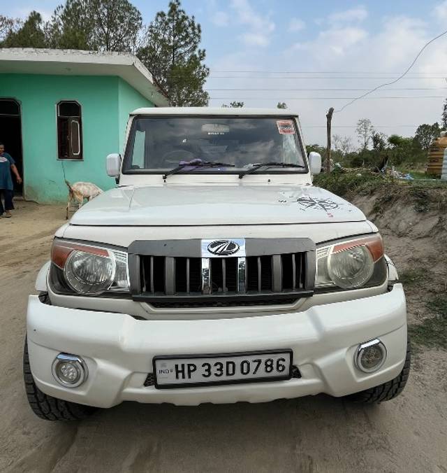 https://images10.gaadi.com/usedgaadi-sellcar/UsedCar/f536d87fa/f9f4c989-0e6b-4207-9eb7-dad88995e61f.jpeg?imwidth=6400