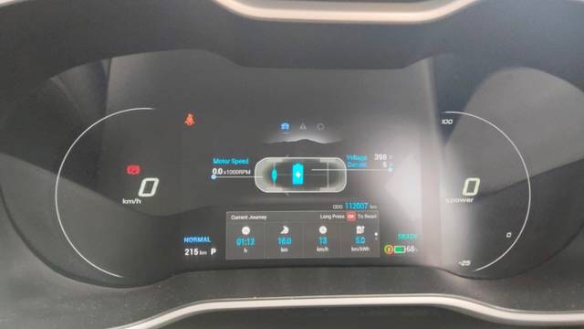 https://images10.gaadi.com/usedgaadi-sellcar/UsedCar/f5377995a/7ae56f03-eb69-4f19-9d89-6cba9cc4f20f.jpeg?imwidth=6401