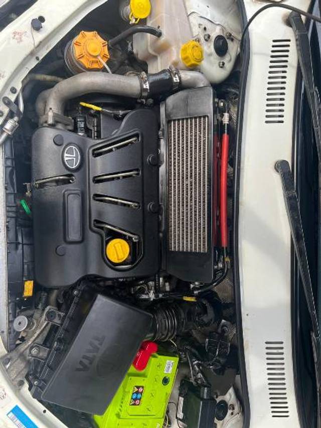 https://images10.gaadi.com/usedgaadi-sellcar/UsedCar/f537d845a/914af28b-f685-46ee-a4b7-b118341020b0.jpg?imwidth=6401