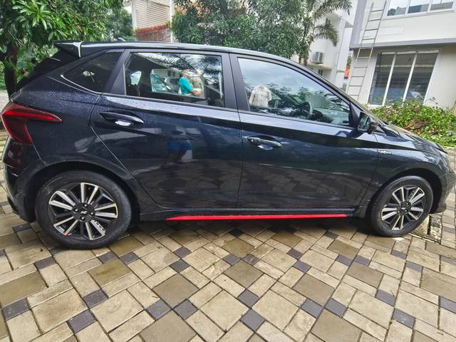 https://images10.gaadi.com/usedgaadi-sellcar/UsedCar/f537d910a/aa0a18df-680b-4d7e-af4b-41ba3c97c2f8.jpg?imwidth=6401