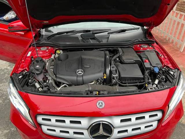 https://images10.gaadi.com/usedgaadi-sellcar/UsedCar/f537edbca/be246fb6-2193-4f84-a7ad-4b55865b363e.jpeg?imwidth=6402