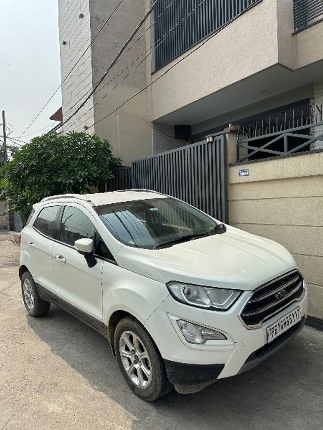 https://images10.gaadi.com/usedgaadi-sellcar/UsedCar/f5388dcba/54c90d43-4ecc-4cb9-85aa-09b154ac731e.jpeg?imwidth=6400