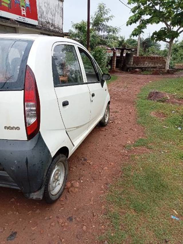 https://images10.gaadi.com/usedgaadi-sellcar/UsedCar/f5391063a/b810030e-c0d5-4994-a718-13fcf0d52afb.jpg?imwidth=6401