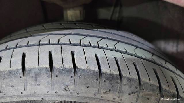 https://images10.gaadi.com/usedgaadi-sellcar/UsedCar/f5394d38a/5ec1af4b-1242-443a-bda7-a7a821a875ec.jpg?imwidth=6401