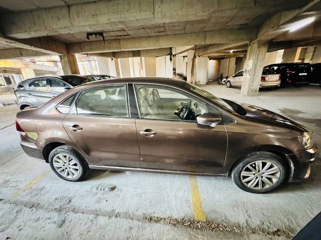 https://images10.gaadi.com/usedgaadi-sellcar/UsedCar/f5396cdea/0f8fd86a-697e-4f20-bbe4-826356e3a308.jpeg?imwidth=6401