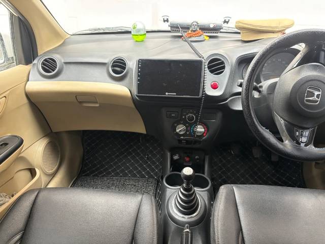 https://images10.gaadi.com/usedgaadi-sellcar/UsedCar/f53997a7a/b4738229-fb8a-4897-95c9-8fe1d4067a30.jpeg?imwidth=6402