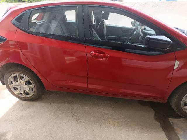 https://images10.gaadi.com/usedgaadi-sellcar/UsedCar/f539e668a/fe4a9424-f848-49b3-8fc4-37eb91c63b75.jpg?imwidth=6402