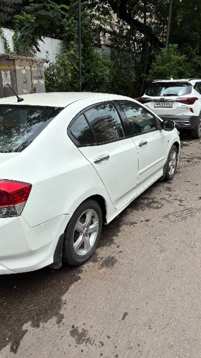 https://images10.gaadi.com/usedgaadi-sellcar/UsedCar/f53a7df2a/eae25ca7-653f-4fd2-9315-d1f4fb93b137.jpeg?imwidth=6402