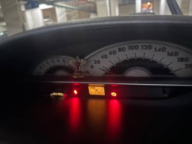 https://images10.gaadi.com/usedgaadi-sellcar/UsedCar/f53ab130a/3ea42ee8-6314-454e-900c-a1f2d6d96990.jpeg?imwidth=6401