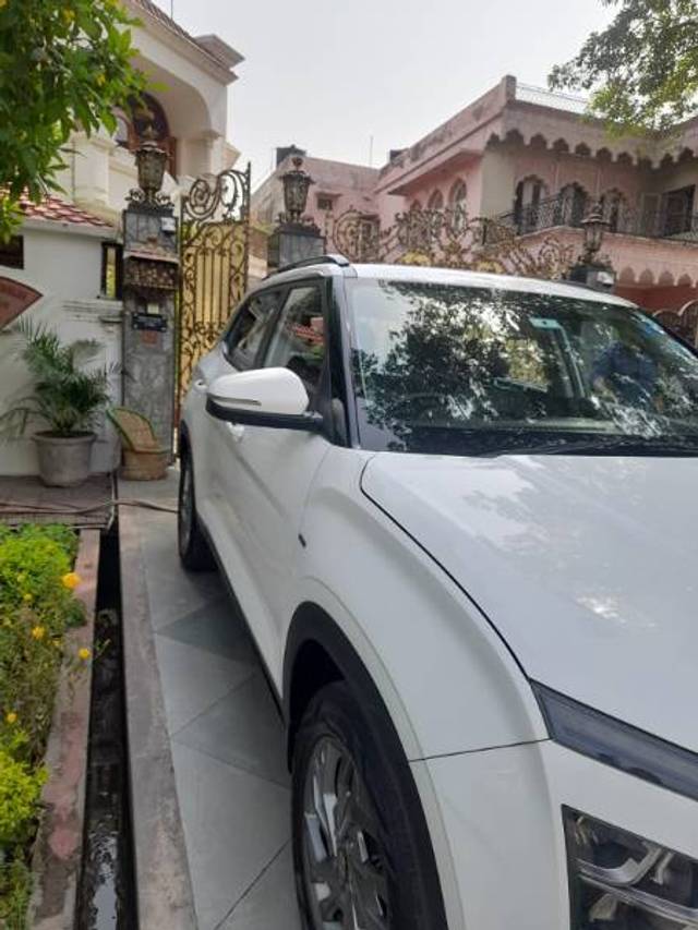 https://images10.gaadi.com/usedgaadi-sellcar/UsedCar/f53ae88ea/47639f2e-5dfa-45bd-bfcd-7c005e7251b7.jpeg?imwidth=6401