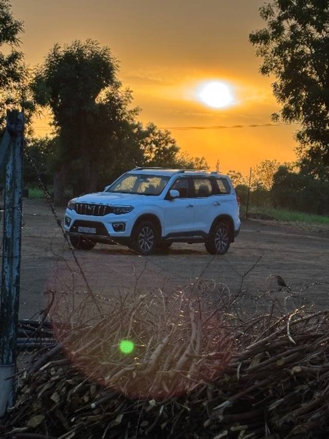 https://images10.gaadi.com/usedgaadi-sellcar/UsedCar/f53aea5fa/e13558d0-022e-4e55-9df7-836bbd69d664.jpeg?imwidth=6401