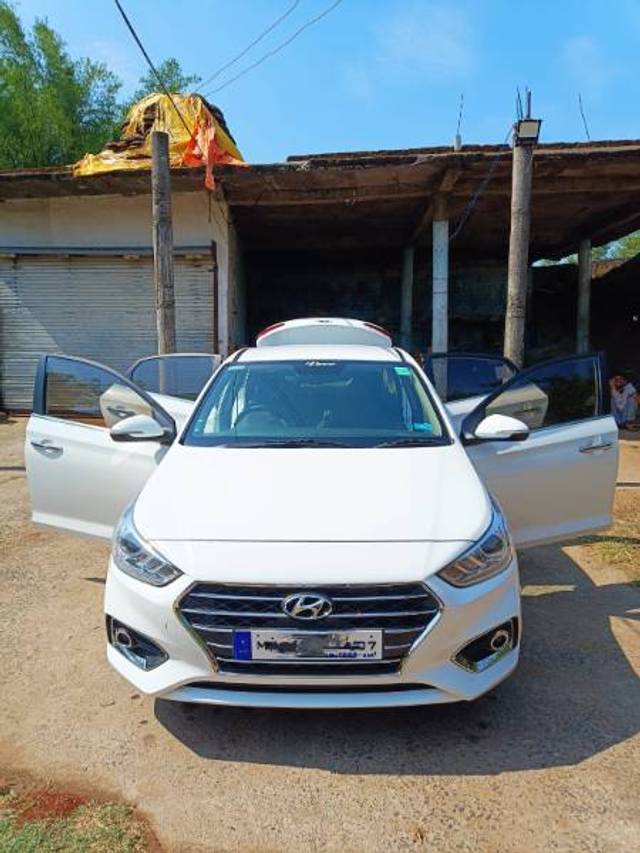 https://images10.gaadi.com/usedgaadi-sellcar/UsedCar/f53bce19a/4bbf7190-27cb-4457-b39b-f7c6a3f50a85.jpg?imwidth=6400