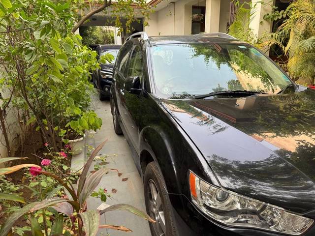 https://images10.gaadi.com/usedgaadi-sellcar/UsedCar/f53bd845a/3ee719ec-0f80-41c6-a375-7125d6f7ac43.jpeg?imwidth=6402