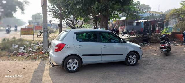 https://images10.gaadi.com/usedgaadi-sellcar/UsedCar/f53c2c8aa/216ee151-bd4a-4d70-a914-8a850167562d.jpg?imwidth=6401