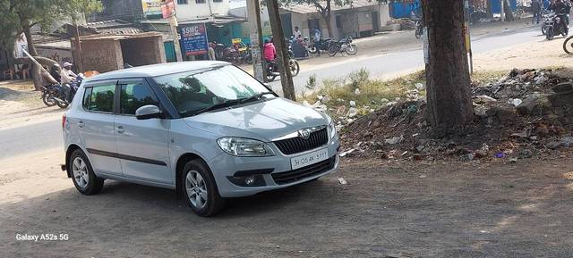 https://images10.gaadi.com/usedgaadi-sellcar/UsedCar/f53c2c8aa/a1537584-51a8-4036-b339-b7f4d003ab4a.jpg?imwidth=6402