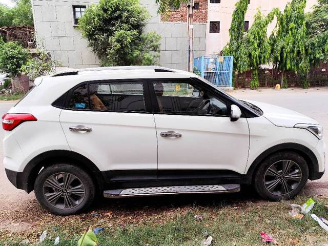 https://images10.gaadi.com/usedgaadi-sellcar/UsedCar/f53c423aa/1e4e0bd3-2cb6-4d28-96f4-dd7db37abedc.jpg?imwidth=6400