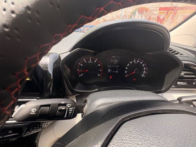 https://images10.gaadi.com/usedgaadi-sellcar/UsedCar/f53d4e7ea/aa061bf8-0cf2-409b-a339-de80fb2c51f7.jpeg?imwidth=6402