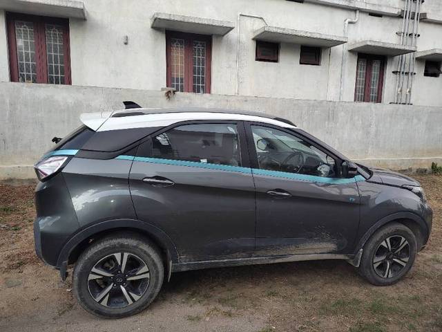 https://images10.gaadi.com/usedgaadi-sellcar/UsedCar/f53db145a/6814cb7a-85b4-4b8d-bf32-3fff885d725b.jpg?imwidth=6401