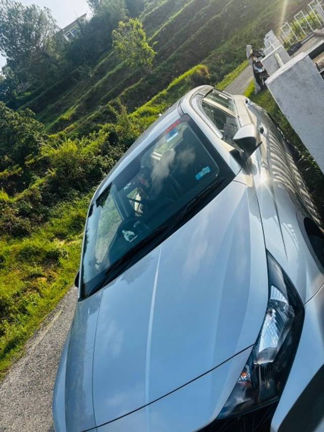 https://images10.gaadi.com/usedgaadi-sellcar/UsedCar/f53df434a/51f82f12-433d-43c4-9b4a-b2b8e3415b4a.jpeg?imwidth=6402