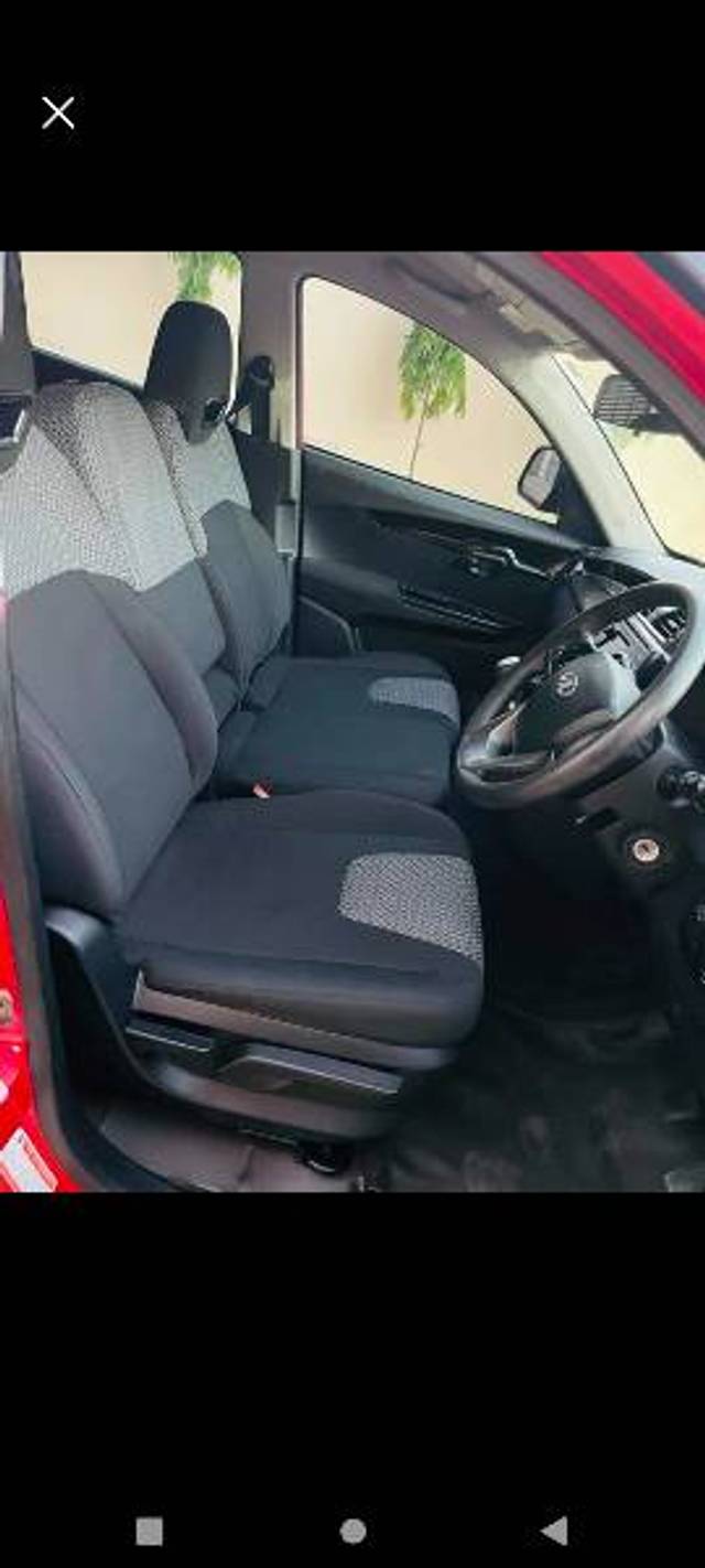https://images10.gaadi.com/usedgaadi-sellcar/UsedCar/f53e25afa/d0b574a9-d224-4b26-86f0-515e4ba1f1f3.jpg?imwidth=6401